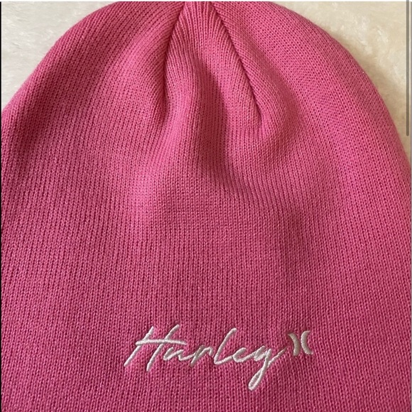 Hurley NWT Pink Script Staple Beanie - Picture 3 of 4